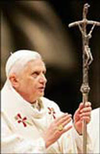 Benedict-Ratzinger & Bent Crucifix