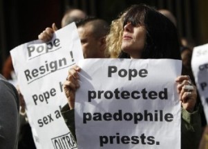 Protesters against Benedict-Ratzinger