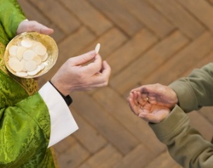 Distribution of Communion