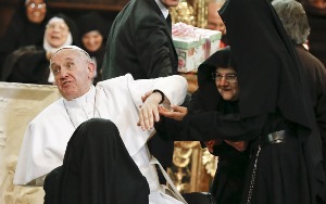 Francis-Bergoglio & Nuns