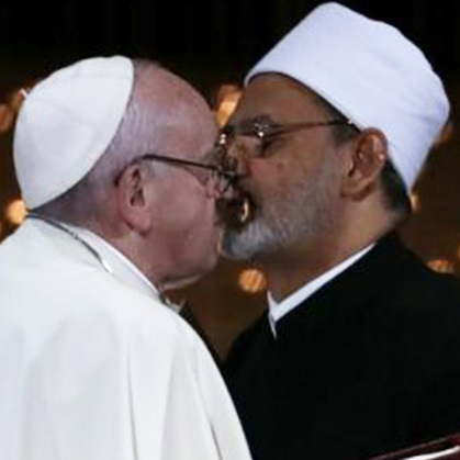 Francis-Bergoglio Smooches Grand Imam