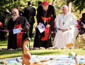 Bergoglio-Francis Worships Pachamama